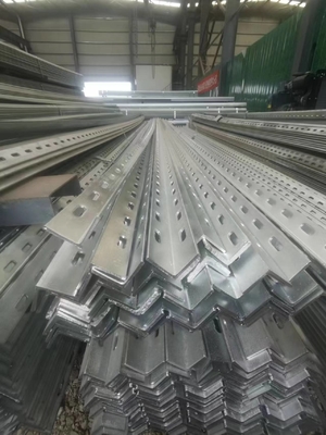 Q195-Q420 シリーズ 25*25*4mm-200*200*10mm 熱浸し等面角鋼