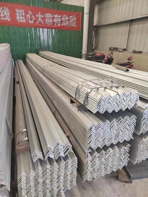 構造用用用スロット付き堅固な鉄筋角棒 Q195-Q420シリーズ