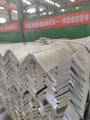 低炭素鋼の角鋼の脱線 建物構造のための実際の重量請求書