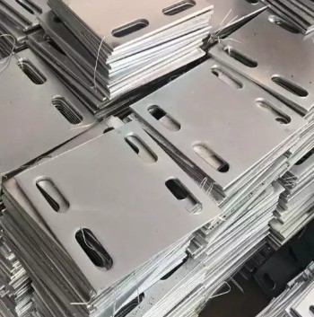 オフィスビル外壁システムのための近代的なデザインの鋼の組み込みプレート