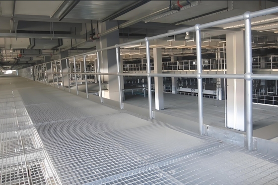 ISO9001 認証と裸の鋼材の産業用鋼歩道格子