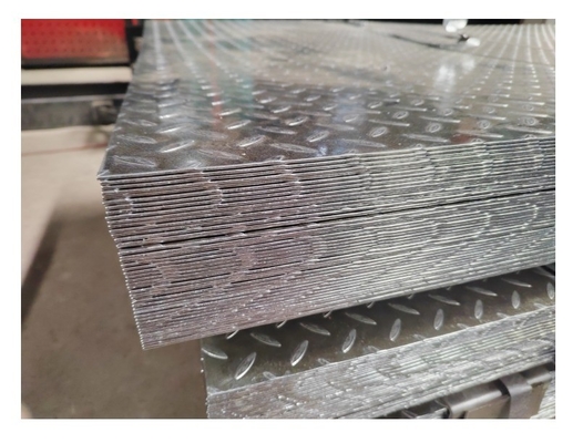 1.5*1250mm 変形可能 亜鉛層 40g/m2 建材用 鉄板