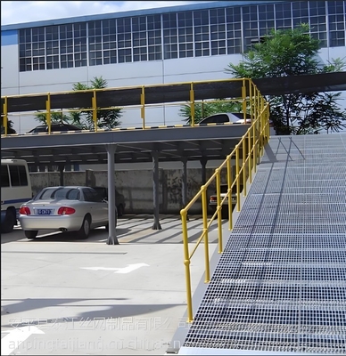 ISO9001 証明書付きの屋外駐車場と歩道カバーの鋼格子プラットフォーム